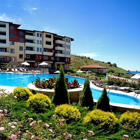 Apartment Garden Of Eden Ground Floor With Pool And Sea View