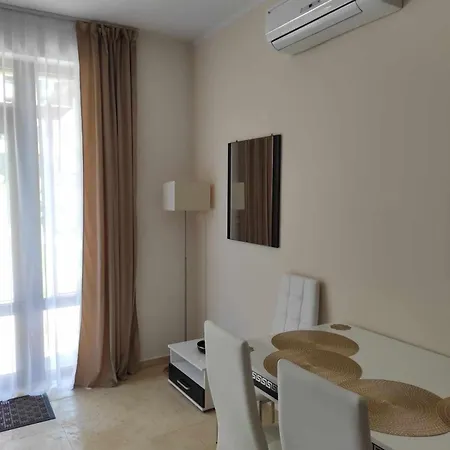 Apartment Garden Of Eden Ground Floor With Pool And Sea View