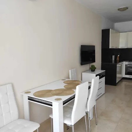 Apartment Garden Of Eden Ground Floor With Pool And Sea View *