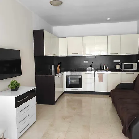 Apartment Garden Of Eden Ground Floor With Pool And Sea View